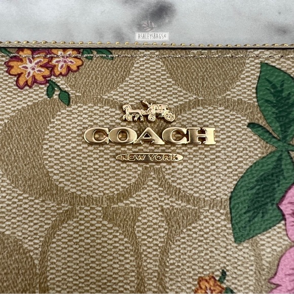 Coach Rose Prairie Signature Large Accordion Zip Wallet - Picture 2 of 10